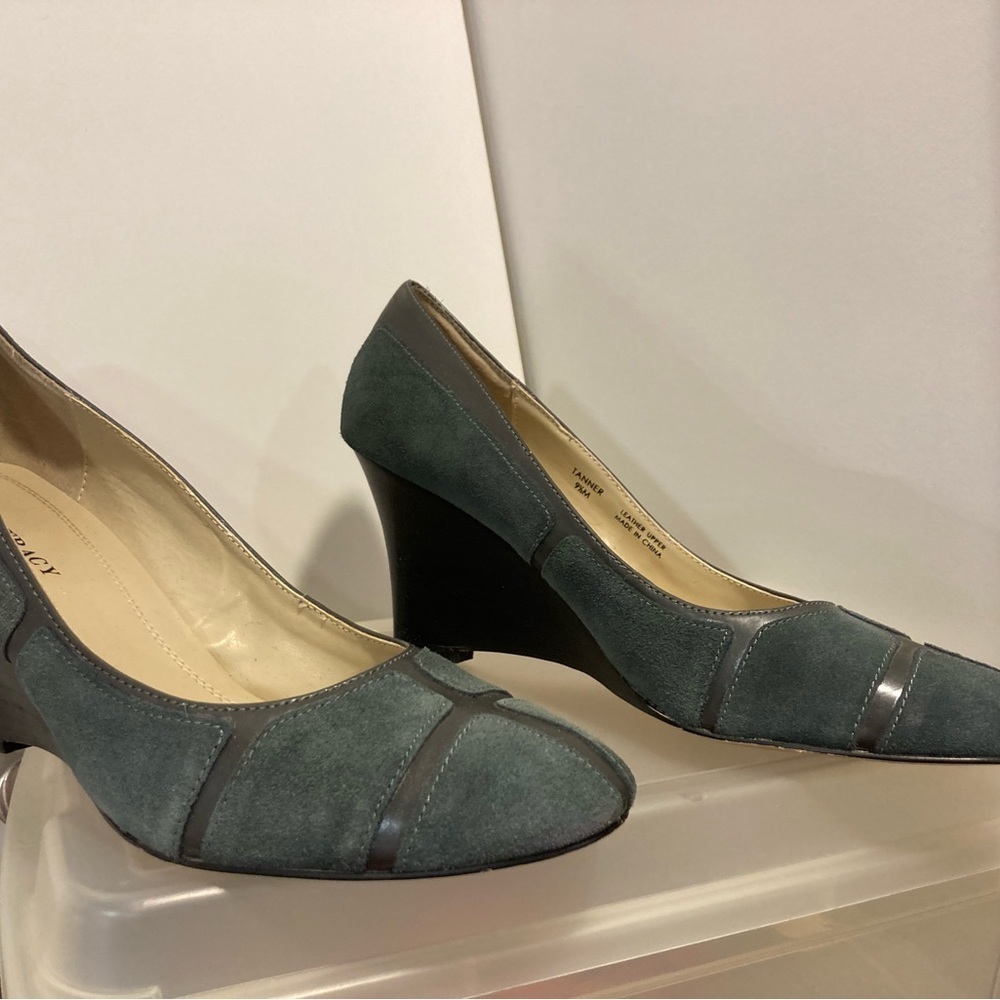 ELLEN TRACEY NEW Suede  Window Pane  Wedge  Gray  9.5 - - Picture 12 of 12